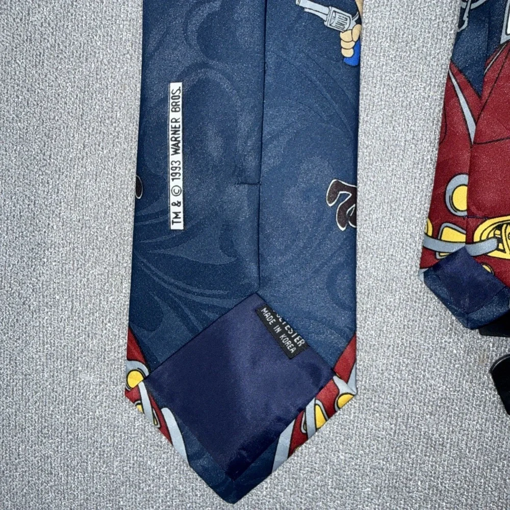 Vintage 1993 Looney Tunes Mania Tie ~ Tazmanian Devil ~ Bugs Bunny~Wile E Coyote